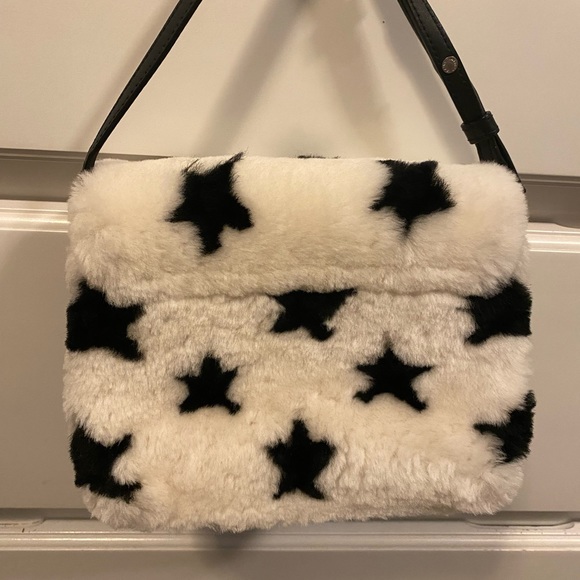 Saint Laurent toy Lou Lou bag. Perfect for fall and winter! - Picture 5 of 6